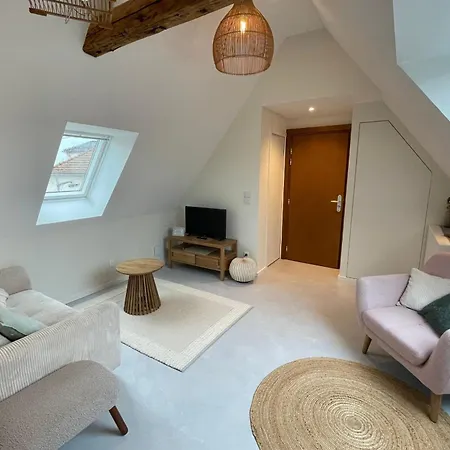 La Girouette - In The Heart Of A Apartment